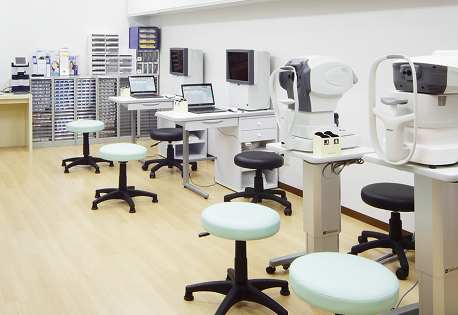 市川なかじま眼科　診察室